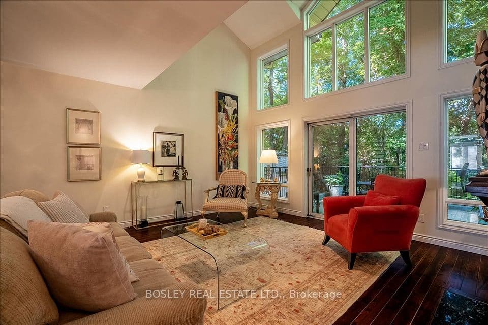 18 Doncrest Road 11, Toronto, ON M4K 1R8 – photo 3
