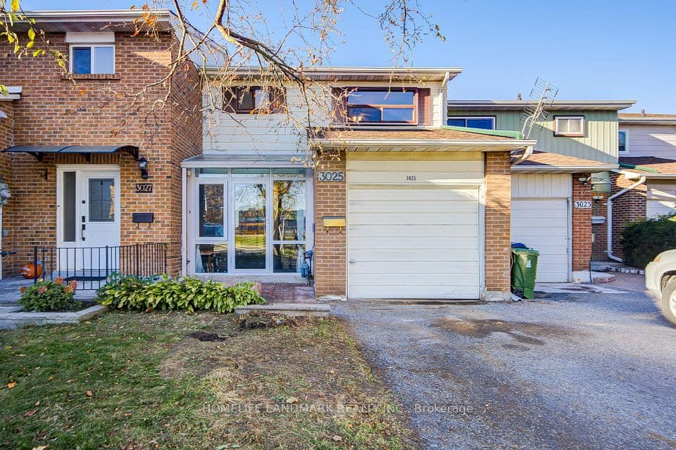 3025 Bridletowne Circle, Toronto, ON M1W 2C9 – main photo
