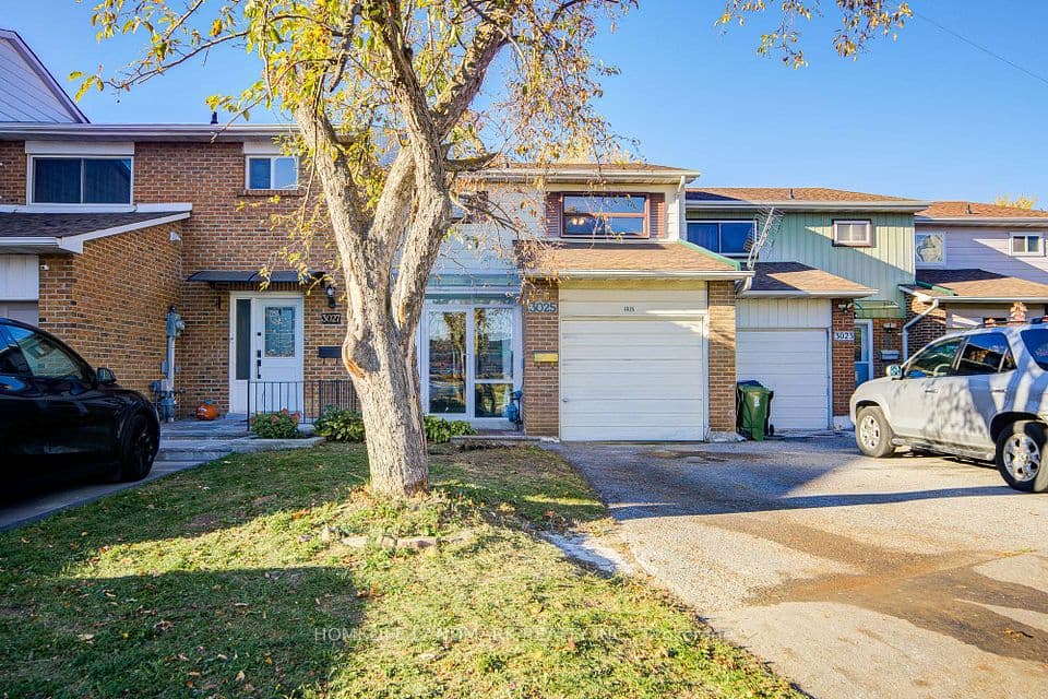 3025 Bridletowne Circle, Toronto, ON M1W 2C9 – photo 3