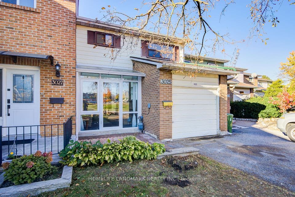 3025 Bridletowne Circle, Toronto, ON M1W 2C9 – photo 2