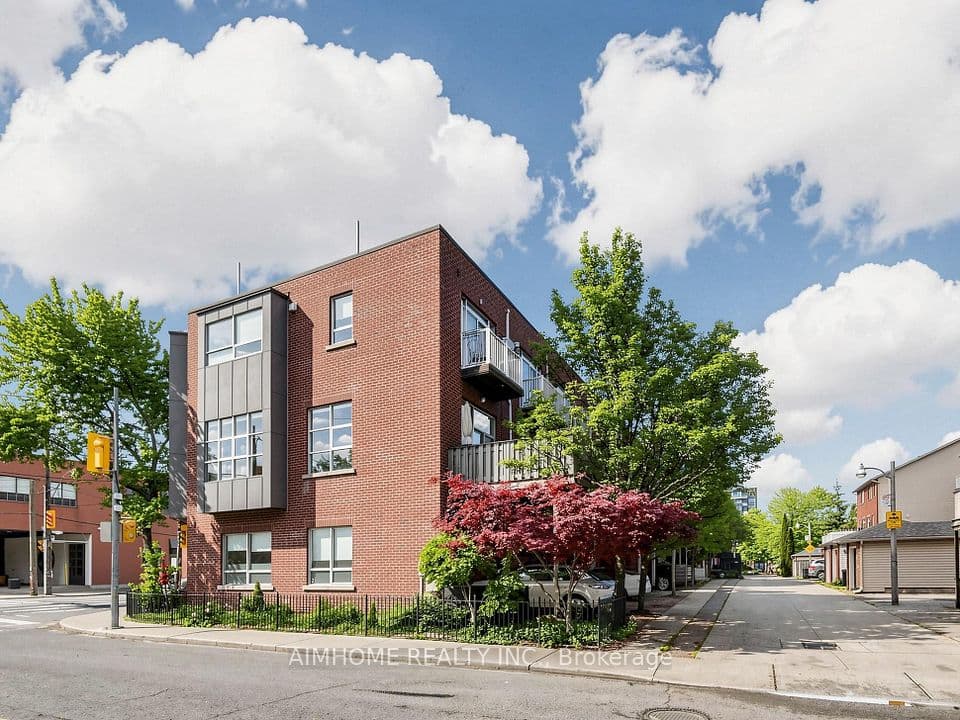 1089 Dundas Street E, Toronto, ON M4M 1R9 – main photo