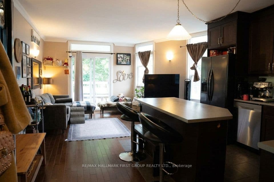 307 Greenwood Avenue, Toronto, ON M4L 2R6 – main photo