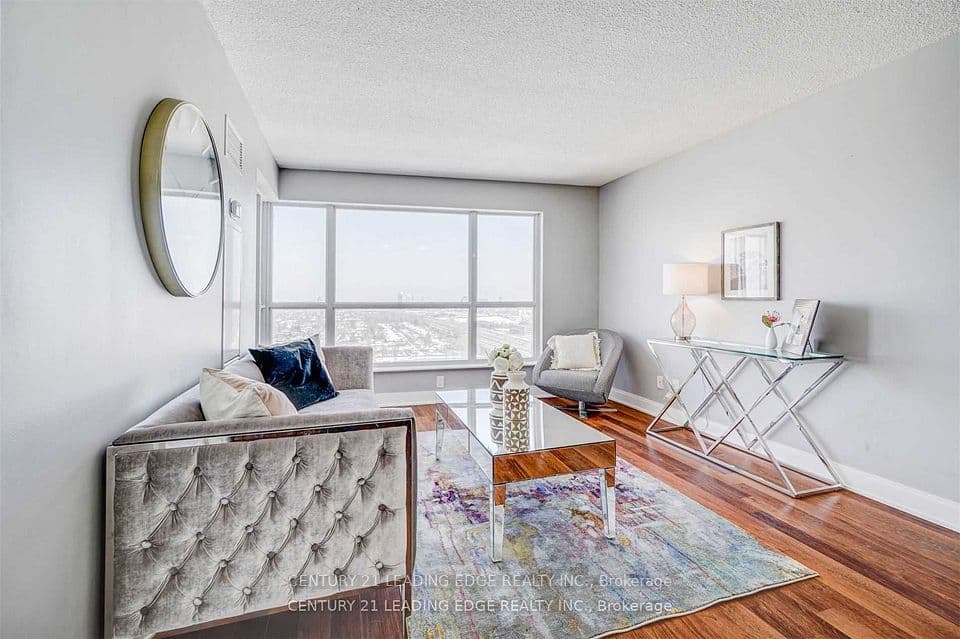 135 Village Green Square 2415, Toronto, ON M1S 0G4 – main photo