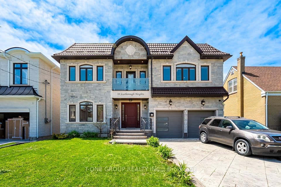 70 Scarborough Heights Boulevard, Toronto, ON M1M 2V4 – main photo