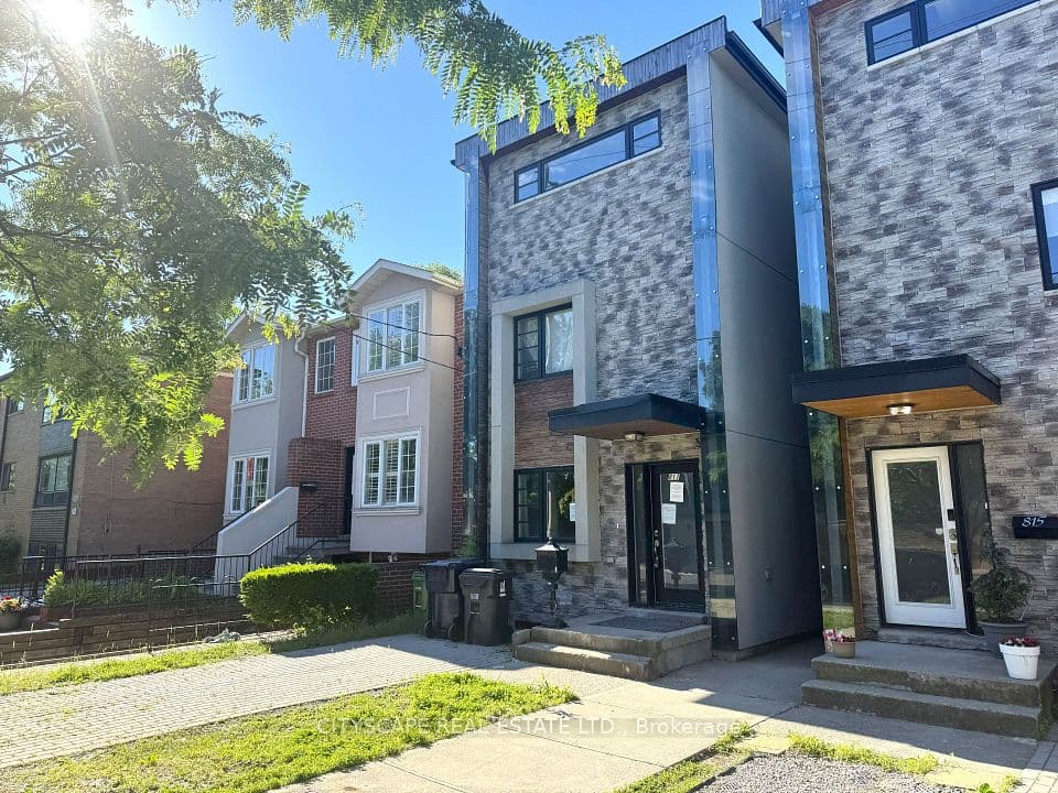 817 Cosburn Avenue, Toronto, ON M4C 2V9 – photo 3