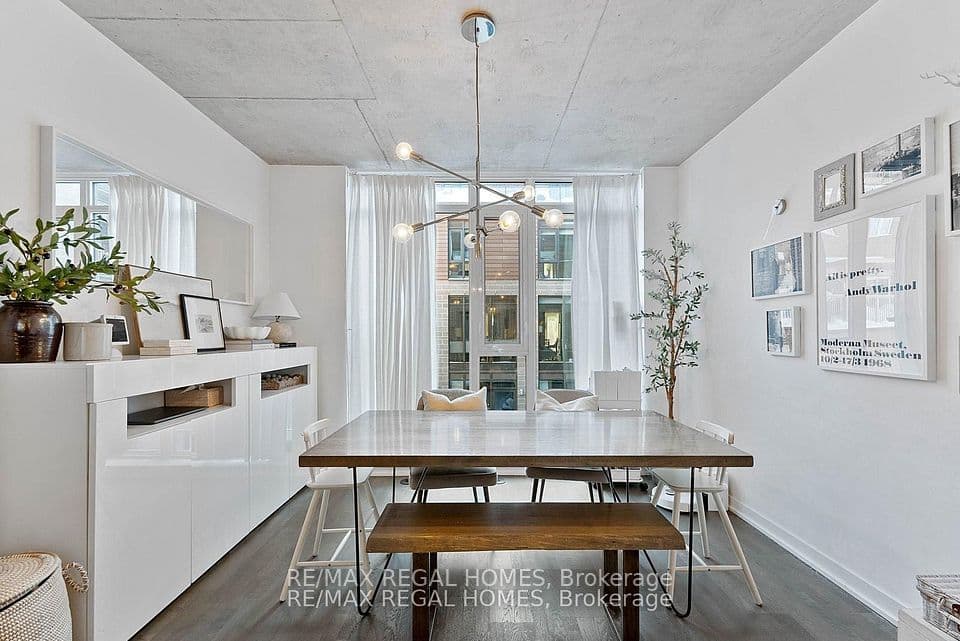 1238 Dundas Street E TH110, Toronto, ON M4M 0C6 – main photo