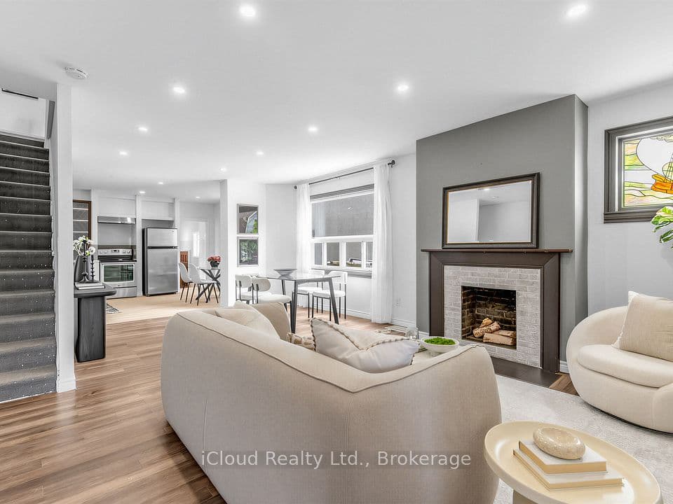 1303 Woodbine Avenue, Toronto, ON M4C 4E8 – photo 2