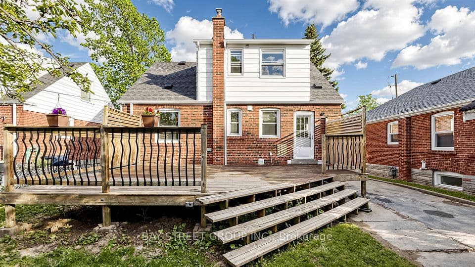 26 Innismore Crescent, Toronto, ON M1R 1C7 – photo 2