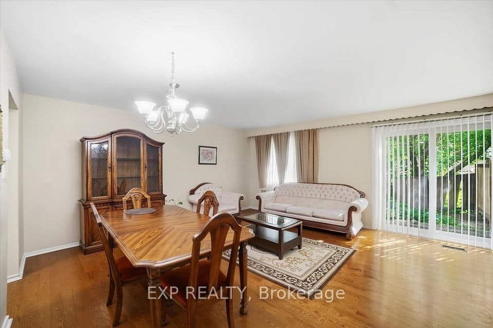 102 Red River Crescent, Toronto, ON M1B 1Z6 – photo 3