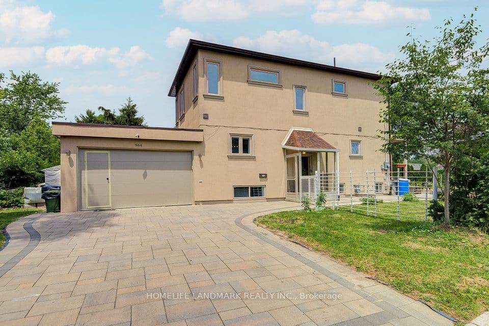 964 Pharmacy Avenue, Toronto, ON M1R 2G6 – main photo