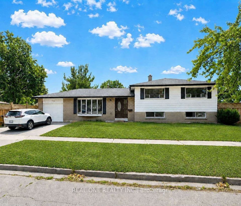 1 Grovenest Drive, Toronto, ON M1E 4J2 – main photo