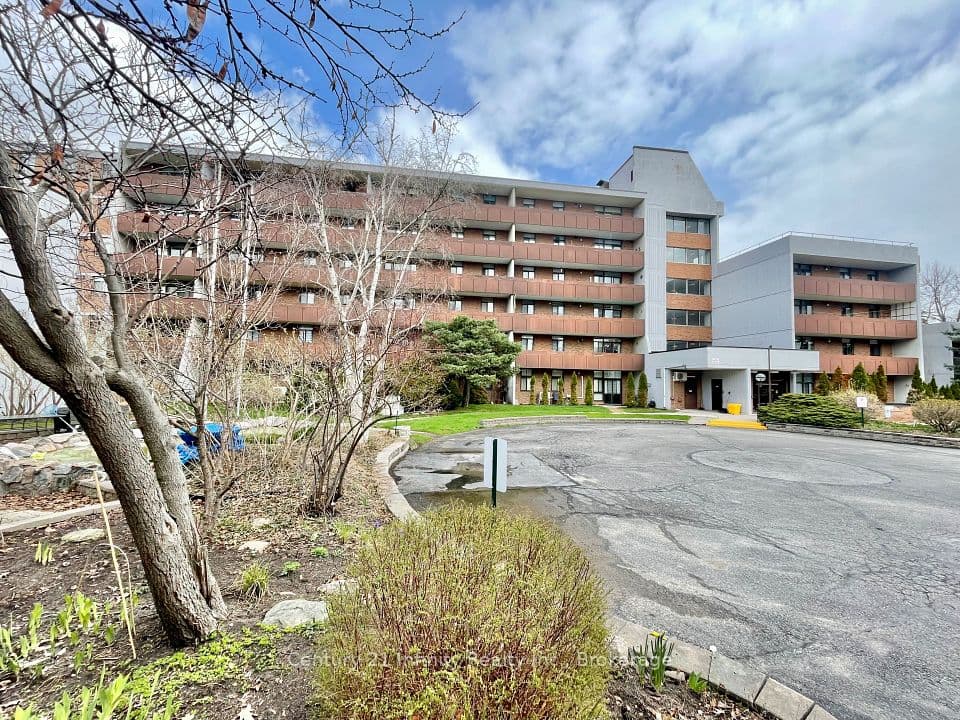 50 Old Kingston Road 5-606, Toronto, ON M1E 4Y1 – main photo