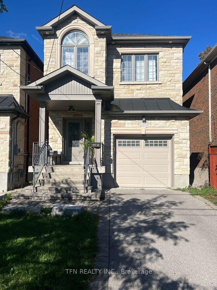 282B Aylesworth Avenue, Toronto, ON M1N 2K2 – main photo