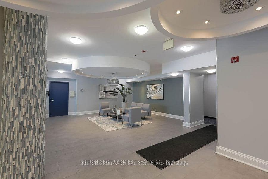 60 Fairfax Crescent 409, Toronto, ON M1L 0E1 – main photo