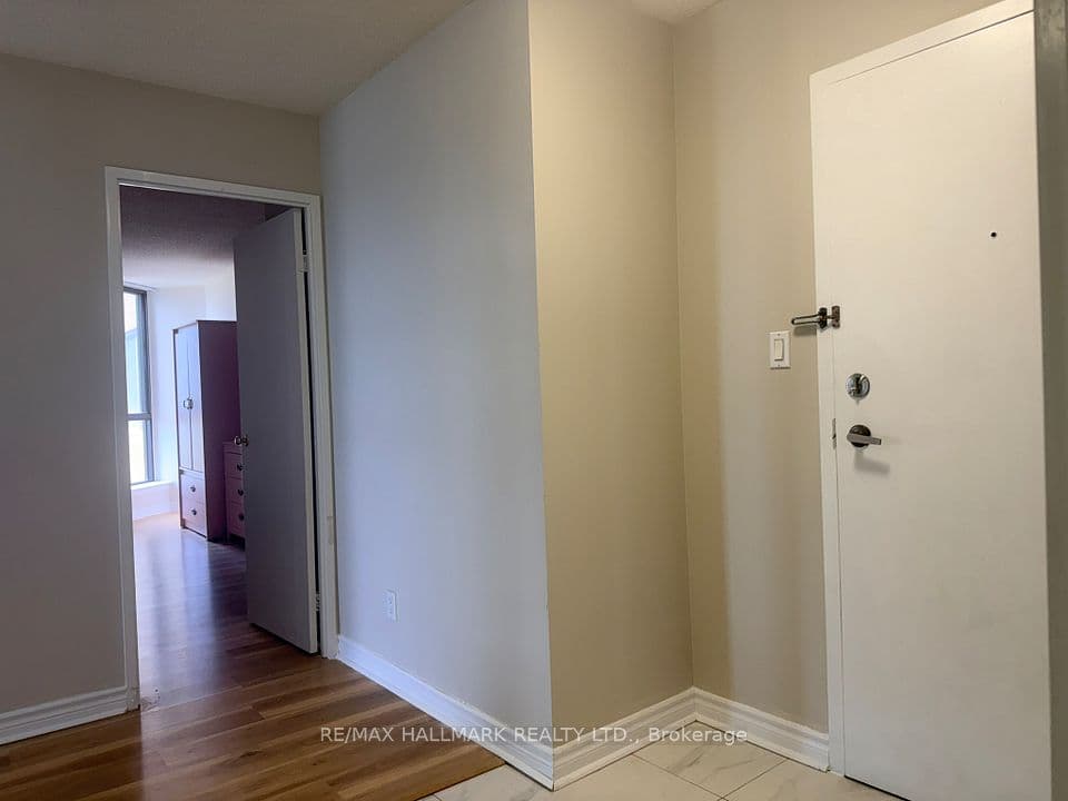 75 Bamburgh Circle 2028, Toronto, ON M1W 3W1 – photo 3