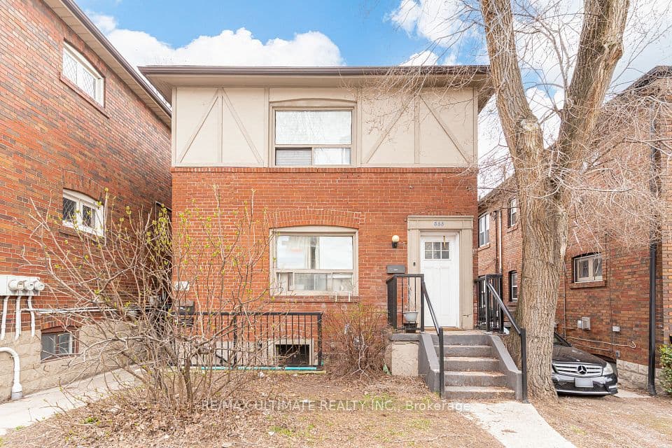 533 Kingston Road, Toronto, ON M4L 1V5 – photo 2