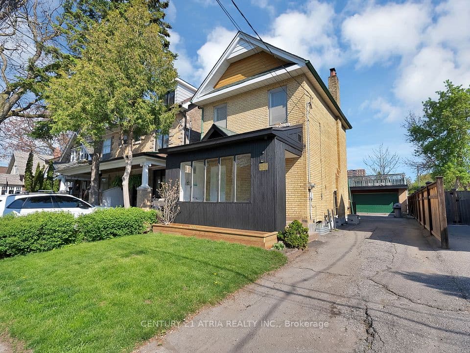 32 Rosevear Avenue, Toronto, ON M4C 1Z3 – photo 3