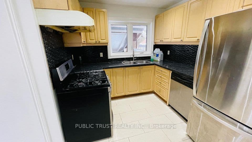 3818 Lawrence Avenue E, Toronto, ON M1G 1R6 – photo 3
