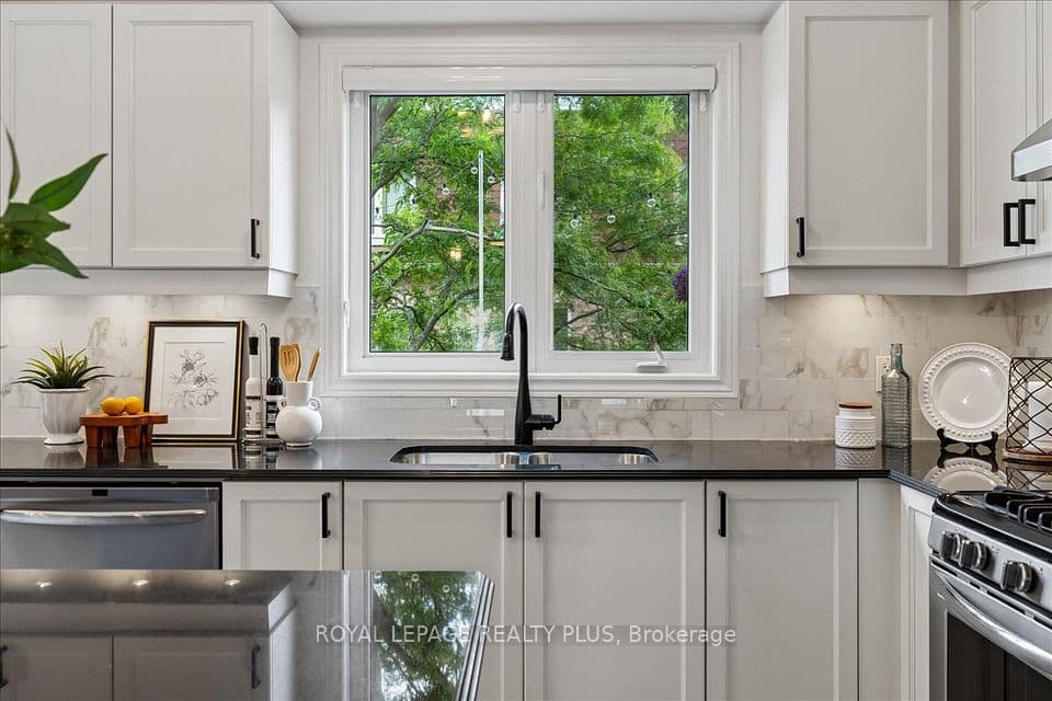 29 Jeremiah Lane, Toronto, ON M1J 0A3 – main photo