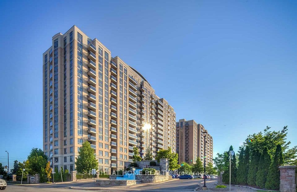 18 Mondeo Drive 727, Toronto, ON M1P 5C8 – main photo