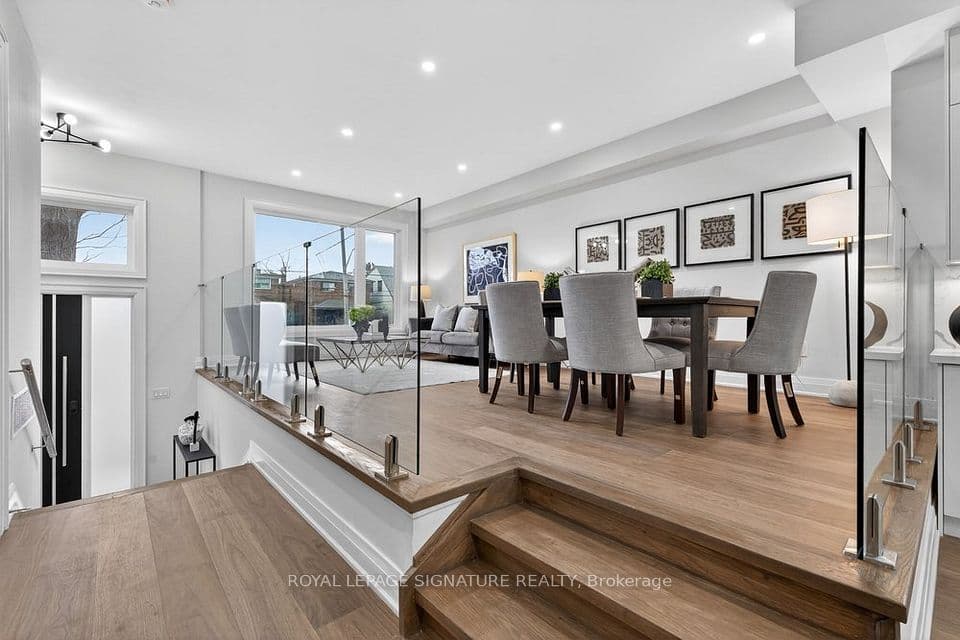 29 Butterworth Avenue, Toronto, ON M1L 1H2 – photo 3