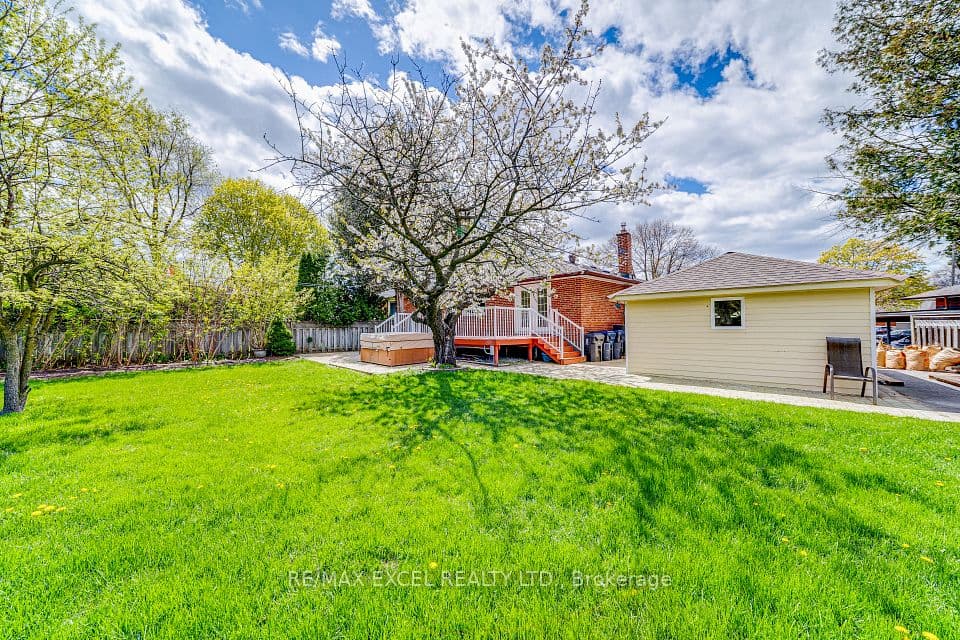 51 Tordale Crescent, Toronto, ON M1P 3X6 – main photo