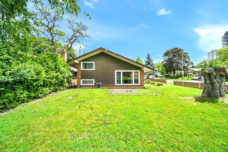 2 Ladysbridge Drive, Toronto, ON M1G 3H6 – photo 3