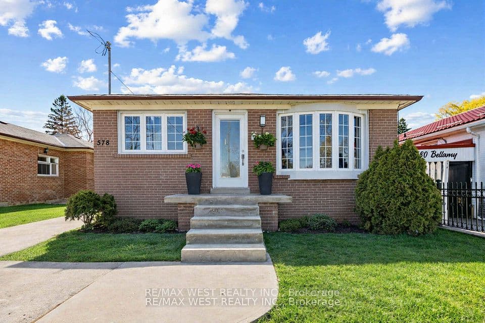 578 Bellamy Road N, Toronto, ON M1H 1G4 – main photo