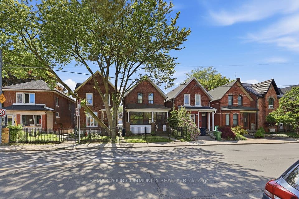330 Main Street, Toronto, ON M4C 4X7 – photo 2