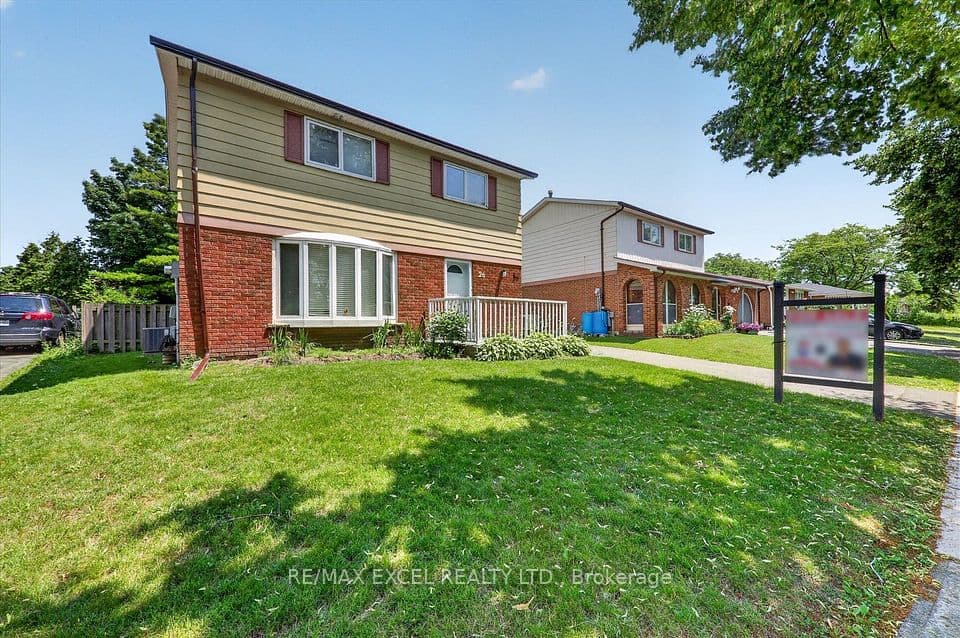 26 Lighthall Crescent, Toronto, ON M1B 1V3 – main photo