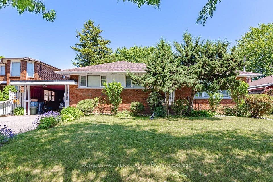 879 Scarborough Golf Club Road, Toronto, ON M1G 1J6 – main photo