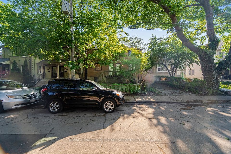 76-78 Lewis Street, Toronto, ON M4M 2H3 – photo 3