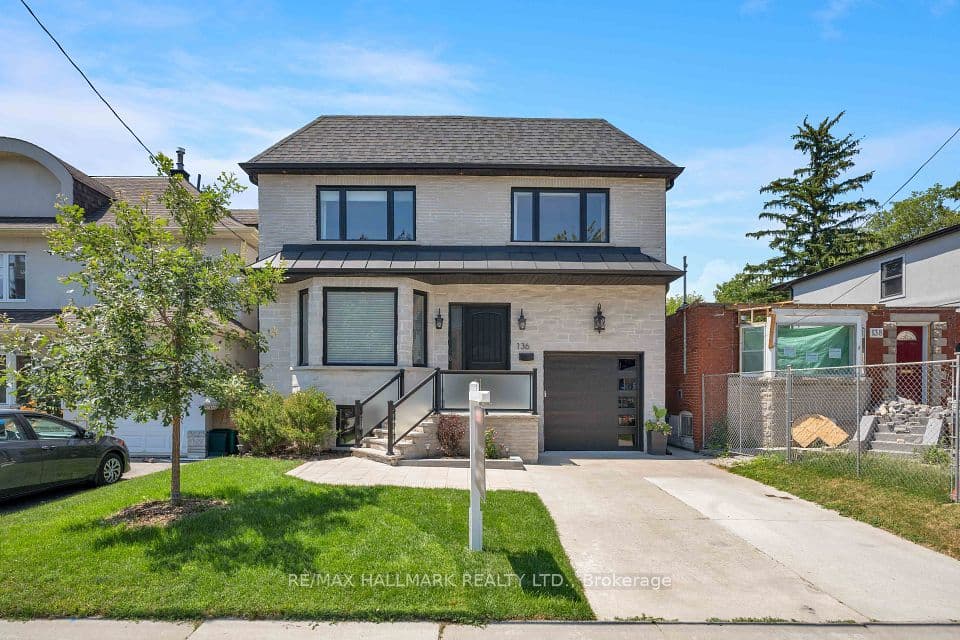 136 Glenwood Crescent, Toronto, ON M4B 1K2 – main photo