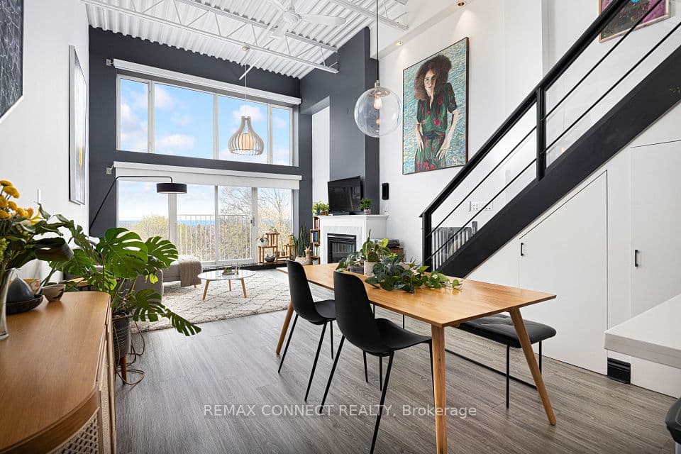 517 Kingston Road 4, Toronto, ON M4L 1V5 – main photo