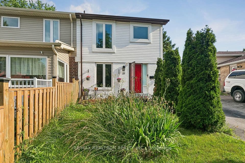 25 Whiteleas Avenue, Toronto, ON M1B 1W8 – photo 2
