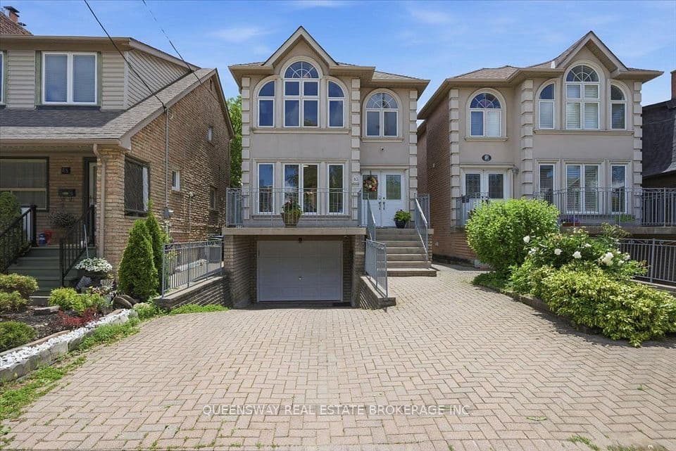 83 Floyd Avenue, Toronto, ON M4K 2B3 – photo 2