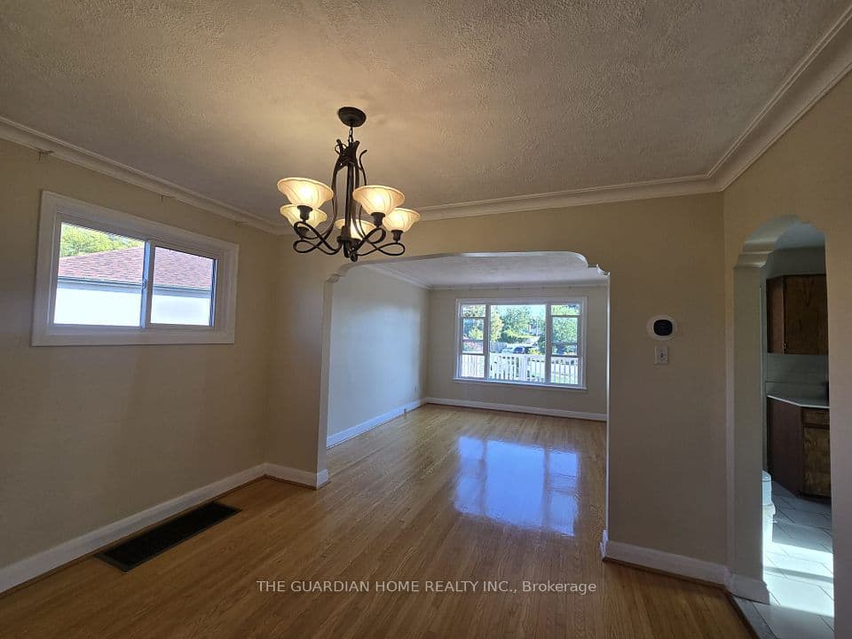 15 Princemere Crescent, Toronto, ON M1R 3W8 – photo 2