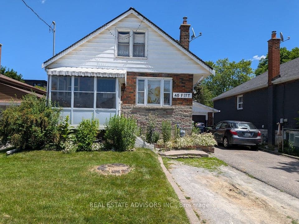 45 Pitt Avenue, Toronto, ON M1L 2R3 – main photo