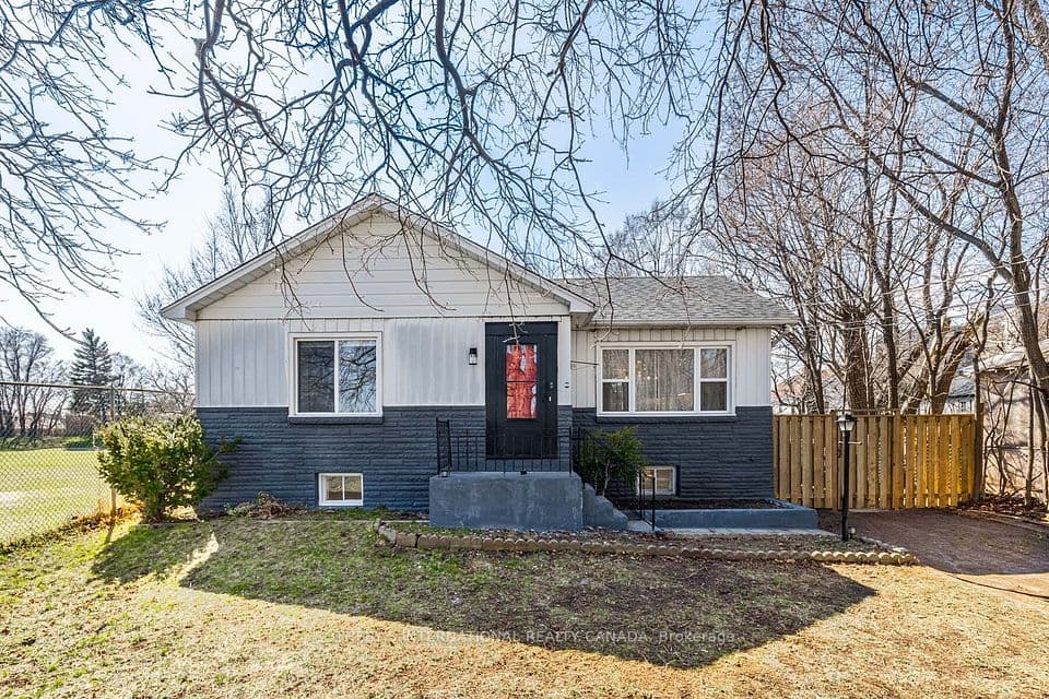 4075A Lawrence Avenue E, Toronto, ON M1E 2R6 – photo 2