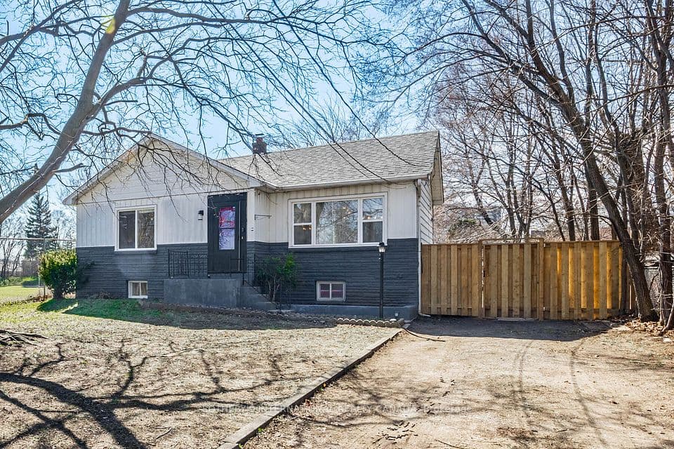 4075A Lawrence Avenue E, Toronto, ON M1E 2R6 – photo 3