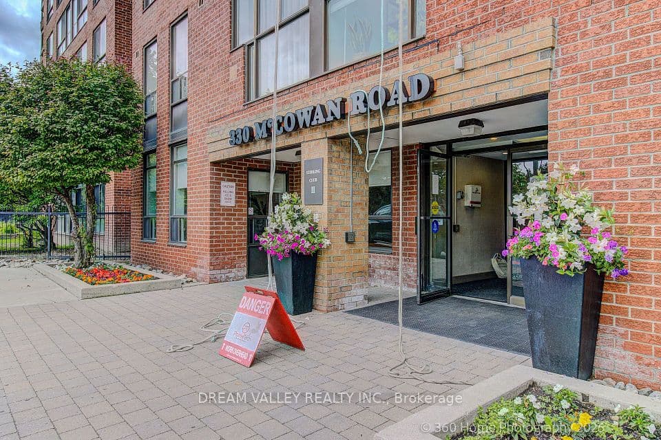 330 Mccowan Road 811, Toronto, ON M1J 3N3 – photo 2