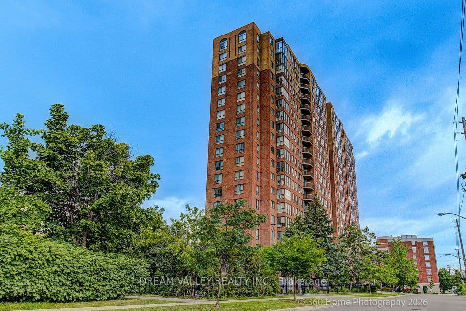 330 Mccowan Road 811, Toronto, ON M1J 3N3 – main photo