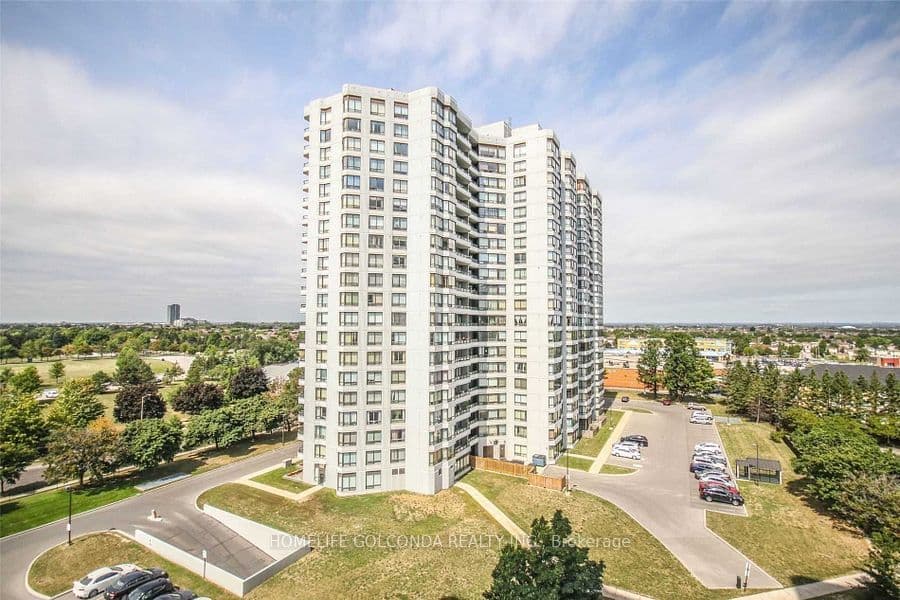 330 Alton Towers Circle 912, Toronto, ON M1V 5H3 – main photo