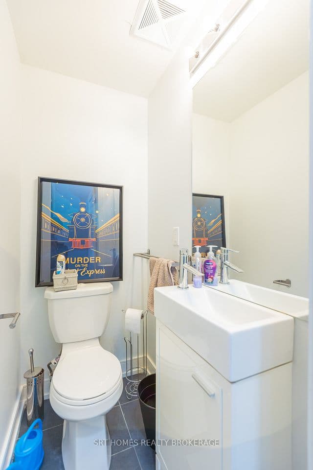 1321 Gerrard Street E 3, Toronto, ON M4L 1Y8 – photo 3