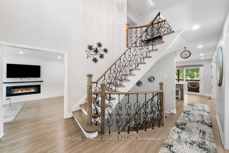 5 Anson Avenue, Toronto, ON M1M 1X2 – photo 2