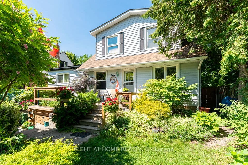 30 Allister Avenue, Toronto, ON M1M 3K9 – photo 2