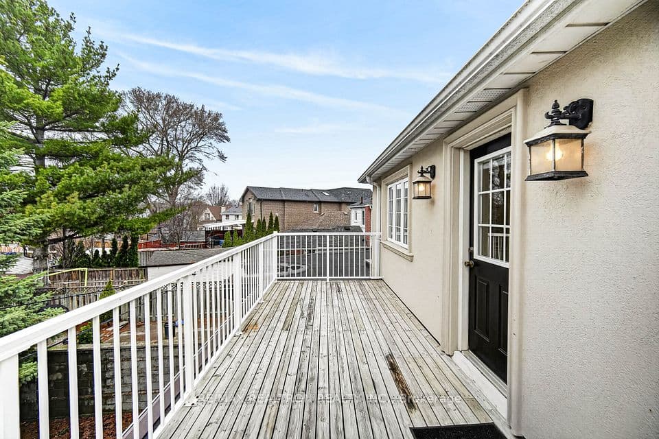 454 Donlands Avenue, Toronto, ON M4J 3S5 – main photo