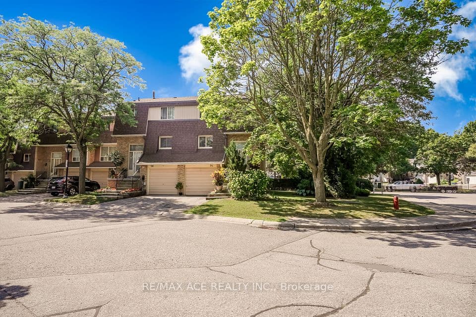 371 Orton Park Road 94, Toronto, ON M1G 3V1 – photo 3