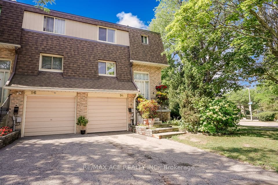 371 Orton Park Road 94, Toronto, ON M1G 3V1 – main photo