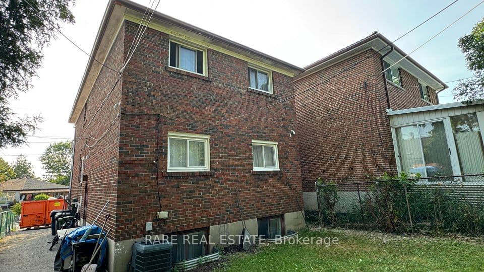 167 Magnolia Avenue, Toronto, ON M1K 3K7 – photo 2